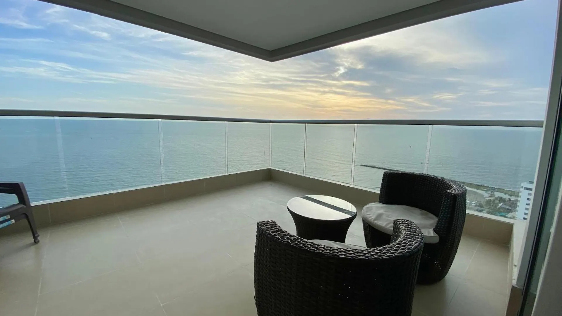 Apartamento frente al mar. Cartagena el Laguito Colombia