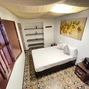Casa One Hundred Habitación en casa particular